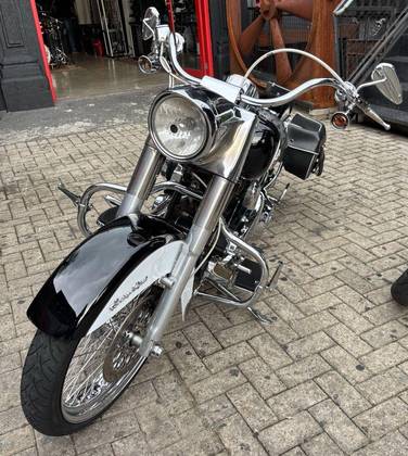 HARLEY-DAVIDSON SOFTAIL HERITAGE CLASSIC 